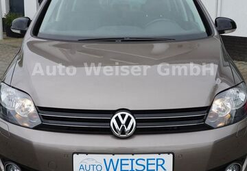 VW Golf 64.000 km 8.900 &euro; Cottbus-Sielow 03055