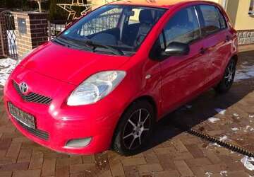 Toyota Yaris 542.800 km 1.900 &euro; Luckaitztal (OT Buchwäldchen) 03229