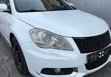 Suzuki Kizashi 149.000 km 6.900 &euro; Cottbus 03042