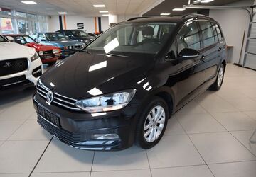 VW Touran 132.465 km 13.925 &euro; Döbern 03159