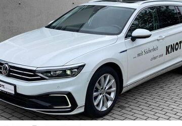 VW Passat Variant 52.000 km 26.489 &euro; Cottbus 03044
