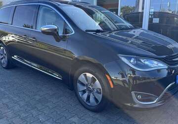 Chrysler Pacifica 112.621 km 30.980 &euro; Cottbus 03051