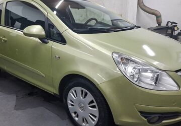 Opel Corsa 167.951 km 2.990 &euro; Cottbus 03042