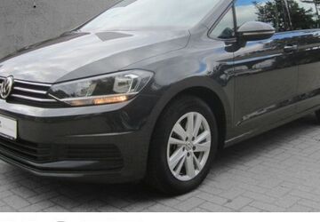 VW Touran 31.752 km 25.489 &euro; Cottbus 03044