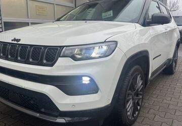 Jeep Compass 22.316 km 25.900 &euro; Cottbus 03050