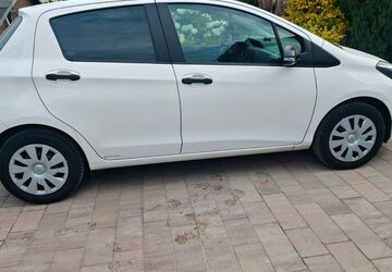 Toyota Yaris 92.650 km 7.290 &euro; Cottbus 03051