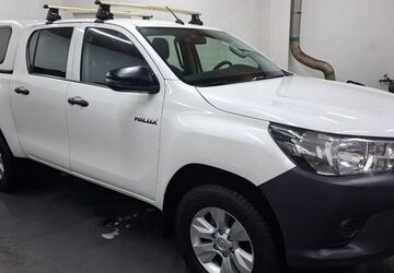 Toyota Hilux 40.708 km 33.990 &euro; Cottbus 03042