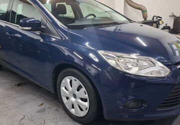 Ford Focus 98.823 km 5.990 &euro; Cottbus 03042