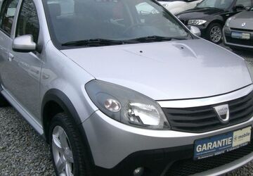 Dacia Sandero 118.000 km 5.990 &euro; Vetschau 03226