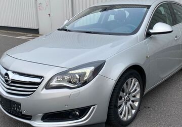 Opel Insignia 98.000 km 5.990 &euro; Cottbus 03051