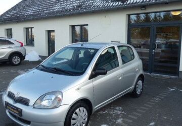 Toyota Yaris 174.697 km 2.485 &euro; Jaenschwalde 03197